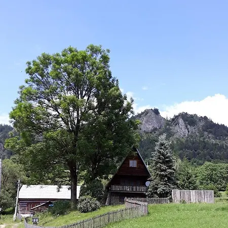 Semesterbostad Chata Pod Skalou *